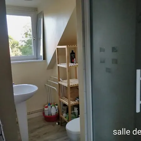 Studio 2eme Etage *